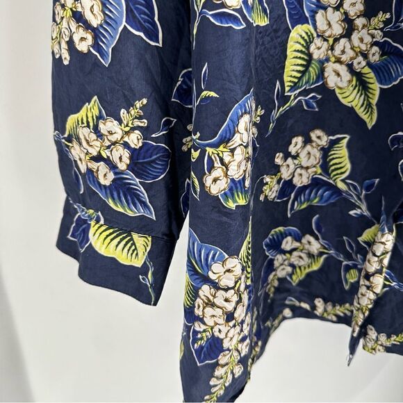 The Avenue Size 26/28 100% Silk Blue and Tan Floral Print Button Front Blouse - Picture 8 of 8